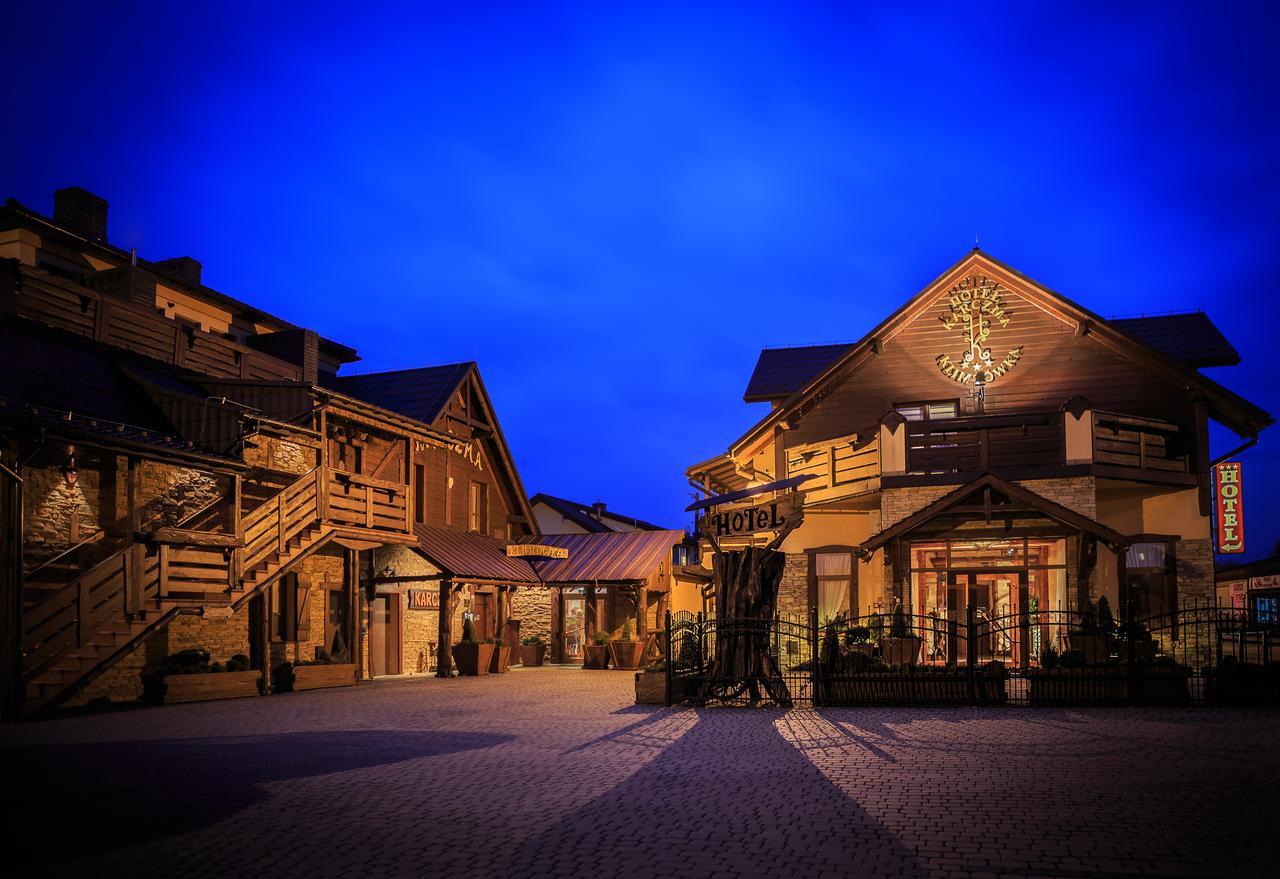 Hotel - Karczma Klimtówka Wolbrom Exterior foto